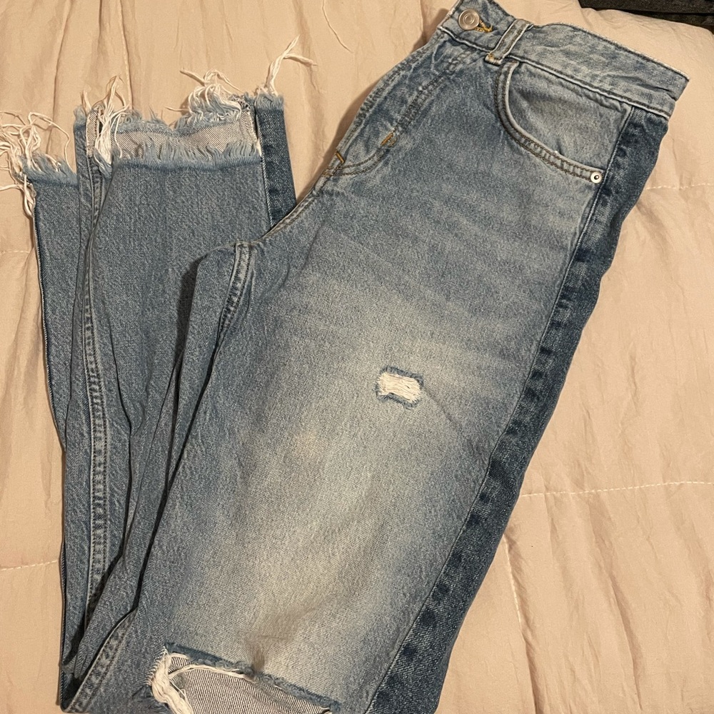 H&M Ripped Cropped Jeans